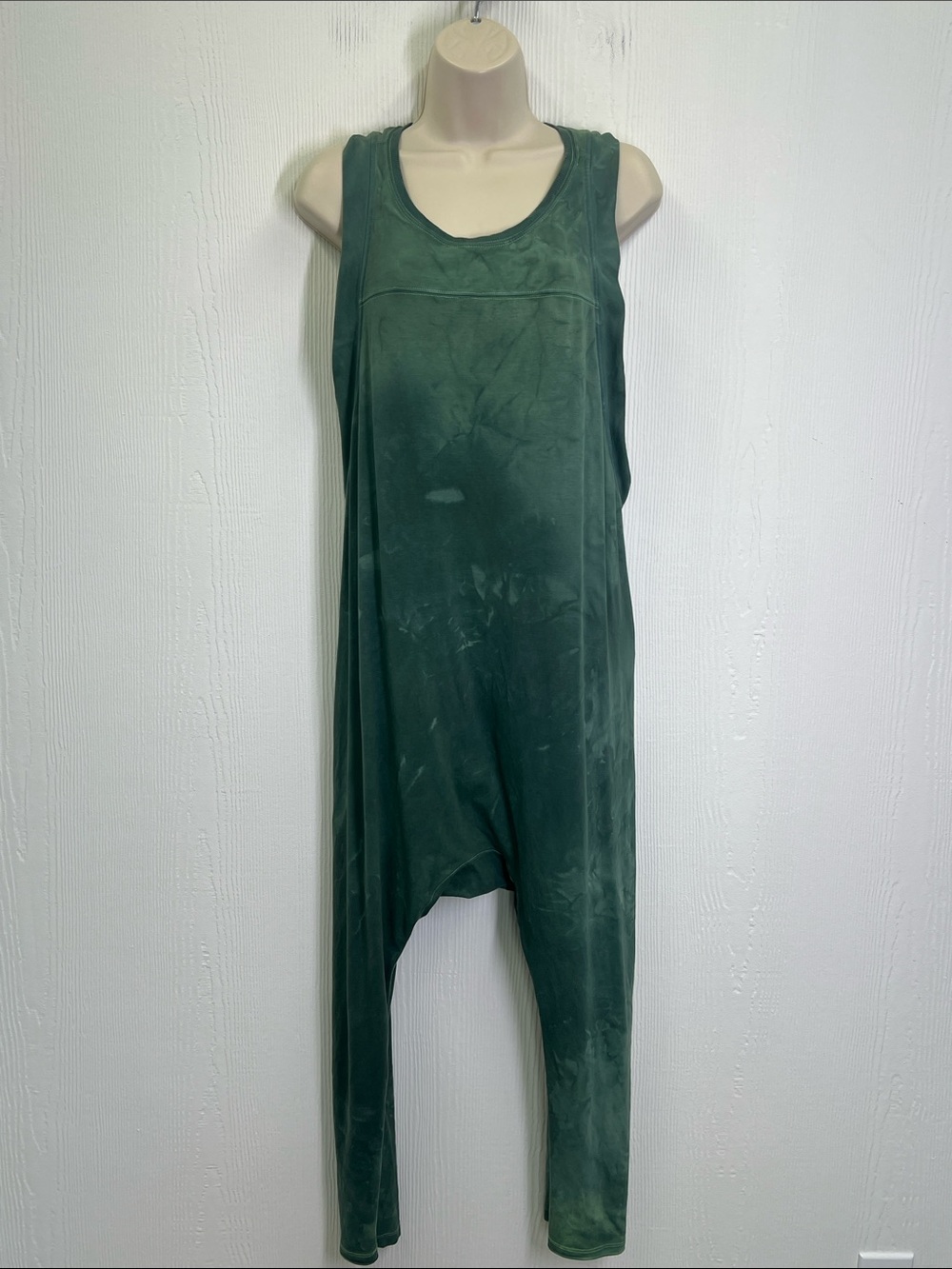 Free People - Movement Green Tie Dye Sleeveless Twist Back Jumpsuit Size XS